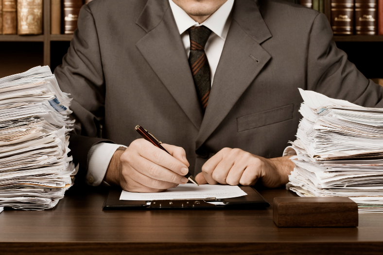 Які завдання виконують юристи? Які завдання виконують юристи?