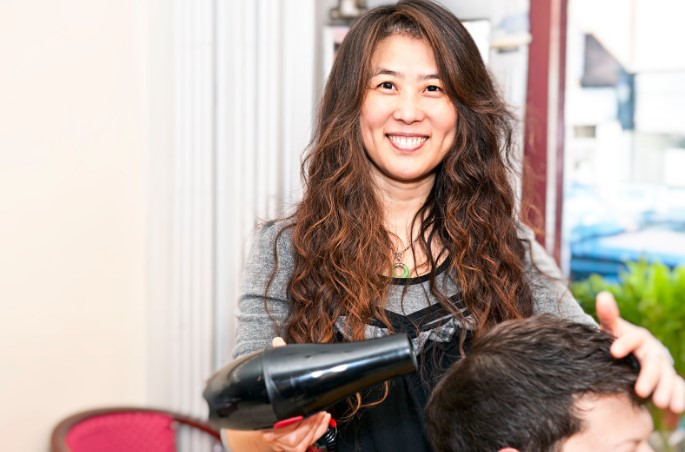 обслуживание профессионального фена в салоне